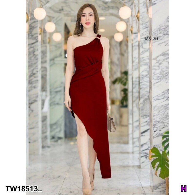 kudapy เดรสยาว ไหล่เดียว เดรสราตรี ชุดออกงาน แต่งโซ่ทอง ซิปหลัง งานสวยใส่แล้วน่ารัก