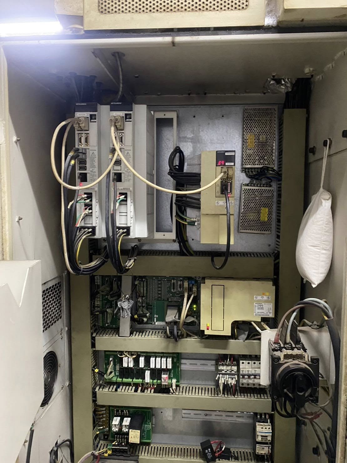 งานเปลี่ยนจอ LCD CONTROLLER MITSUBISHI