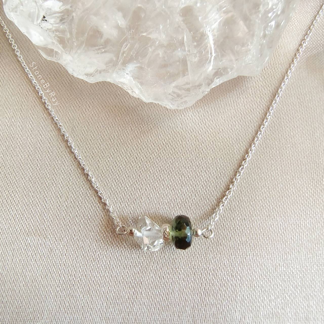 สร้อยคอเงินจี้สะเก็ดดาวโมดาไวต์กับเฮอร์คิเมอร์ไดม่อน Moldavite+Herkimer Diamond