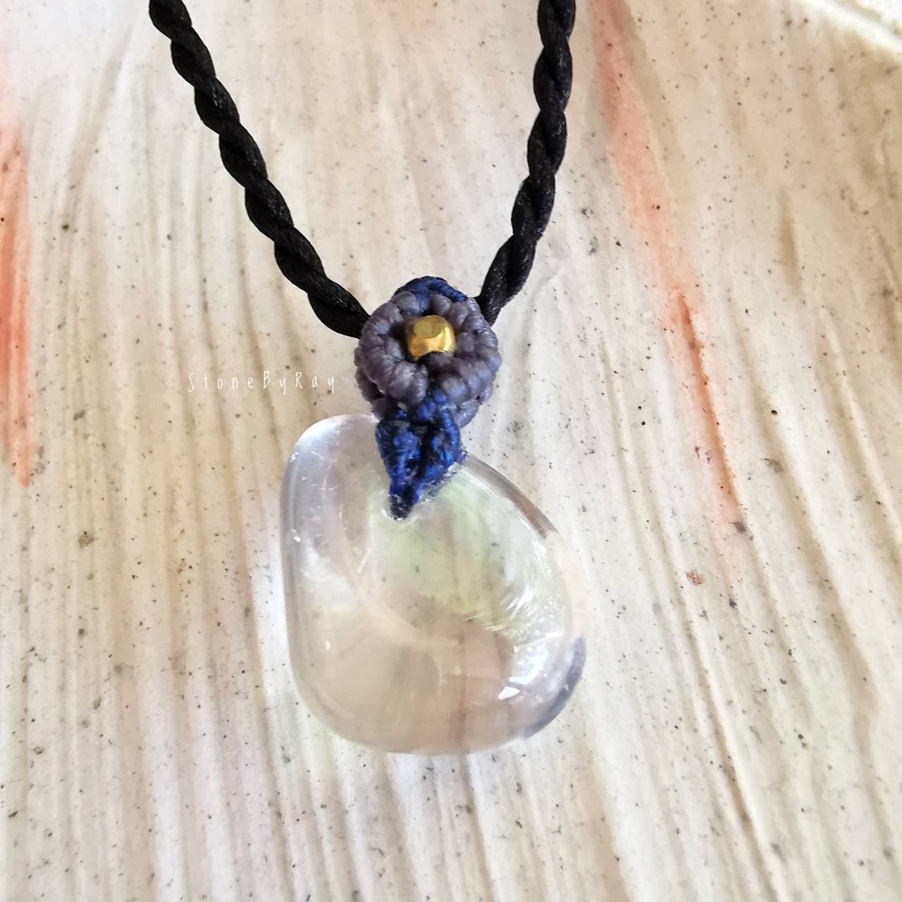 สร้อยคอเชือกจี้หินคริสตัลควอตซ์ Crystal Quartz