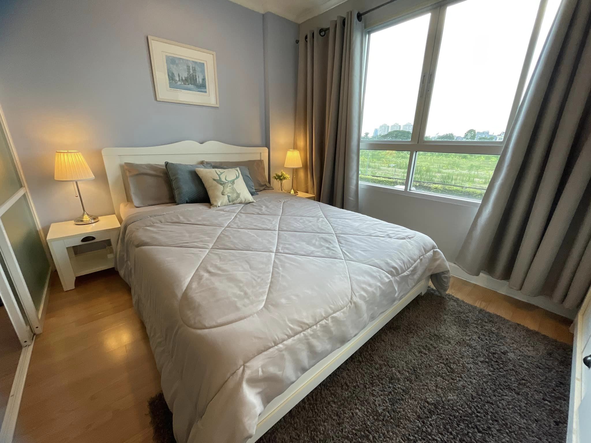 สนใจชมห้องติดต่อได้เลย Line ID: Smile-easy ปล่อยเช่าคอนโด Lumpini Ville รามคำแหง 26 (ลุมพินี วิลล์ รามคำแหง 26) - 1ห้องนอน 1ห้องน้ำ 1ห้องนั่งเล่น 1ห้องครัว - ใกล้ มหาลัยรามคำแหง - ขนาดห้อง 33 ตรม. ชั้น 2 ตึก C