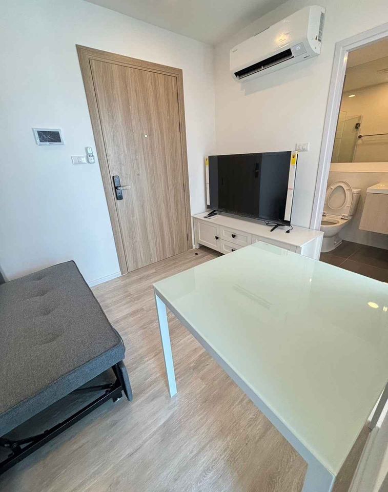 สนใจชมห้องติดต่อได้เลย Line ID: Smile-easy ปล่อยเช่าคอนโด The Clev Riverline Chaophraya-Wongsawang (เดอะเคลฟ ริเวอร์ไลน์ เจ้าพระยา-วงศ์สว่าง) - 1ห้องนอน 1ห้องน้ำ 1ห้องนั่งเล่น - ใกล้ วัดเขมา / พระเจ้าเกล้าพระนครเหนือ - ขนาดห้อง 25 ตรม. ชั้น 25