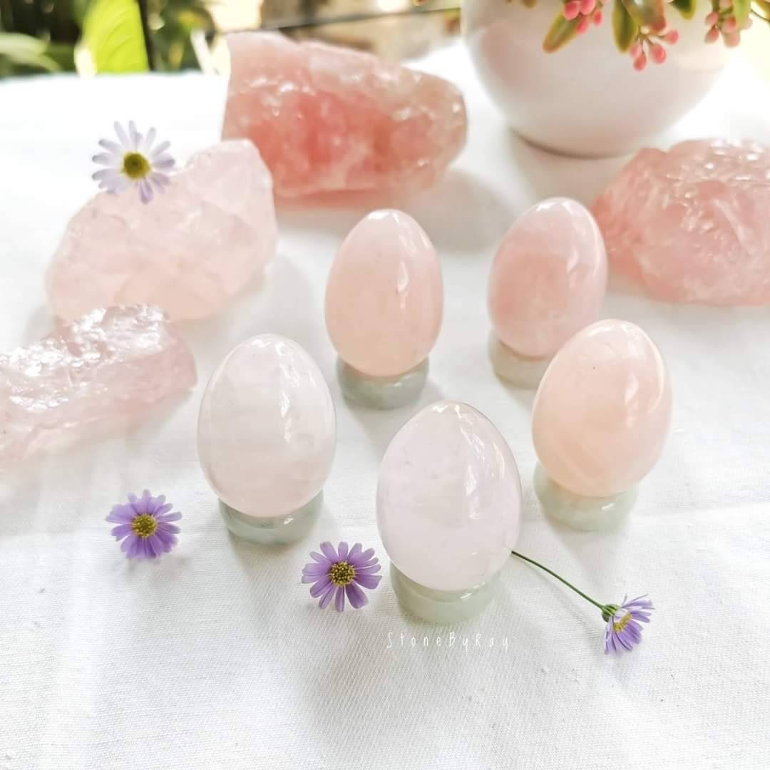 ไข่หินโรสควอตซ์ Rose Quartz