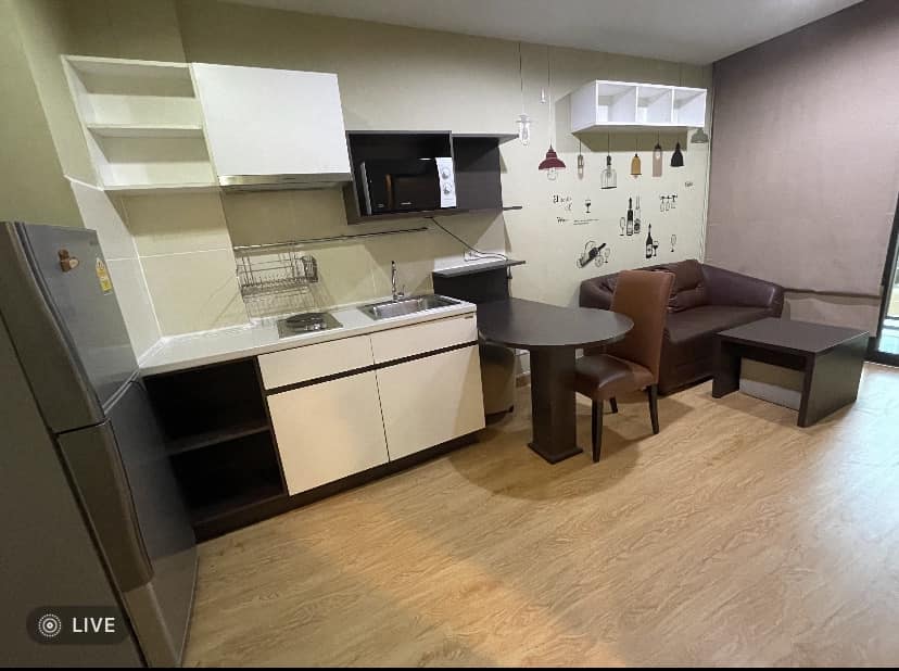 ให้เช่าห้องตแกต่งเฟอร์เครื่องใช้ไฟฟ้าครบ สอบถามแอด Line ID : Smile-easy ที่ Baan Navatara (บ้าน นวธารา)