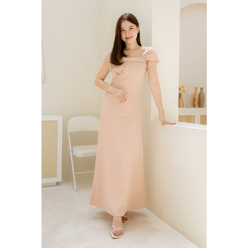 kudapy เดรสยาวสีชมพูนุ้ด/สีน้ำเงินเทา สายเดี่ยวราตรียาวผ้า Tory เนื้อดีมีน้ำหนักพริ้วสวย ผ้าแขนจับจีบจะใส่เปิดหรือปิดไหล่ก็ได้