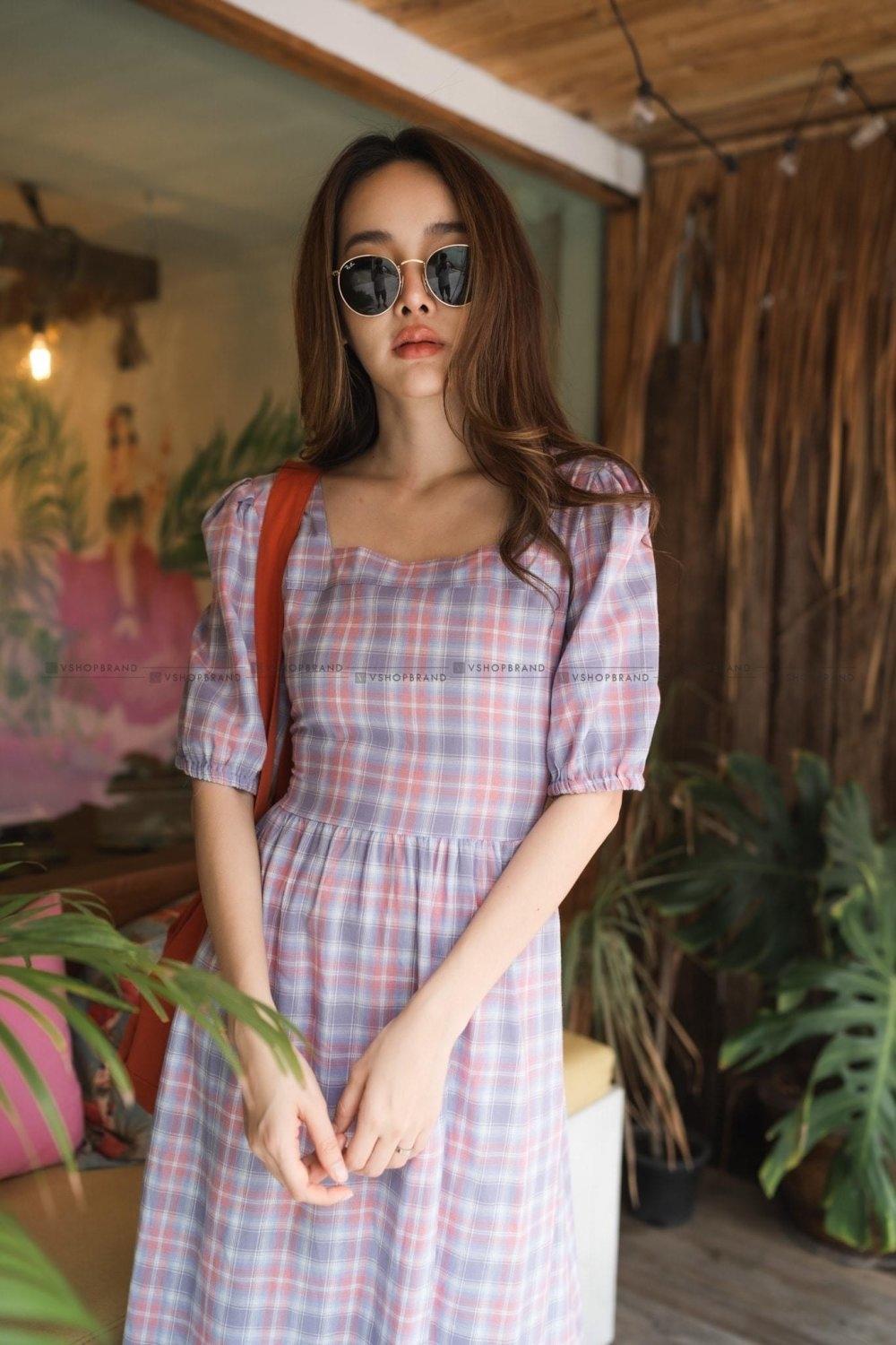 kudapy เดรสยาวลายสก็อต คอเหลี่ยม สีส้ม/ชมพู/ครีม แขนสองส่วน เอวมีสายผูกได้ตามสัดส่วน