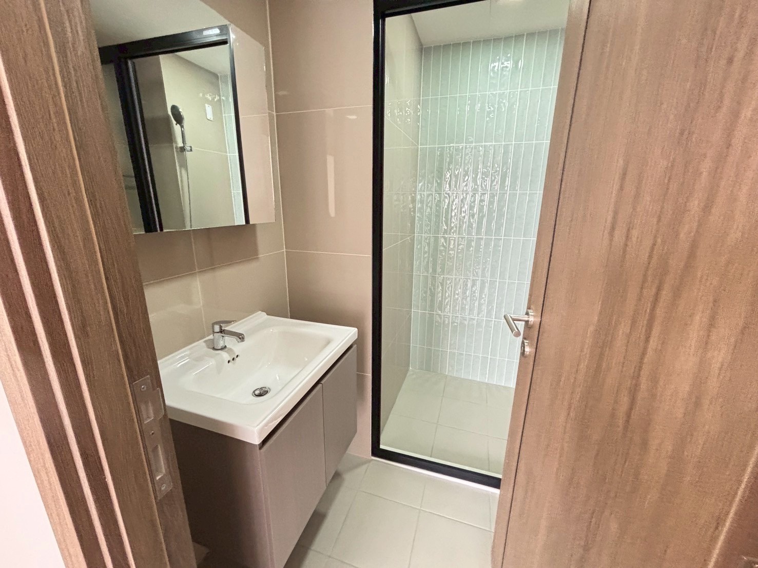 ให้เช่าคอนโด The muve Pradipat (เดอะ มูฟ ประดิพัทธ์) โซน รถไฟฟ้า BTS สะพานควาย ห้องแบบ Studio / 1ห้องน้ำ / โซนครัวปิด ขนาดห้อง 25 ตรม. ชั้น 6