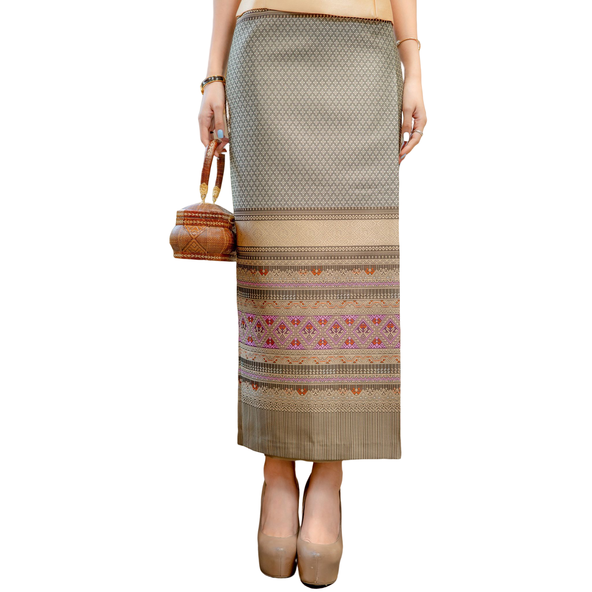 kudapy เซต 2 ชิ้น เสื้อผ้าไหมญี่ปุ่นเนื้อทรายคอกลม แขนแต่งระบายสีทอง+ผ้าถุงทอลายดอกพิกุลอย่างดีสีทองกากี