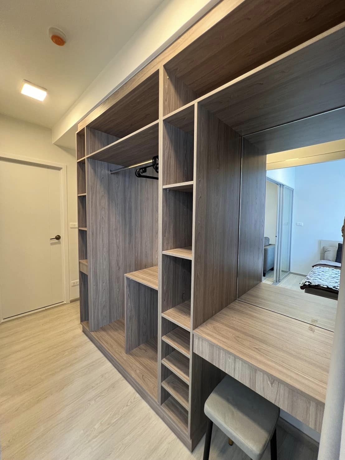 ปล่อยเช่าคอนโด Plum Condo Sukhumvit 62 (พลัม คอนโด สุขุมวิท 62) - เฟอร์เครื่องใช้ไฟฟ้าครบครั้น - ใกล้ BTSบางจาก