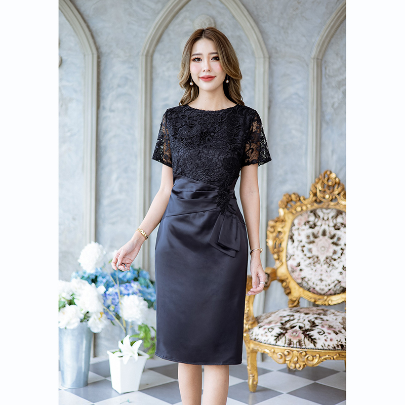 kudapy เดรสสั้นสีเขียว/สีฟ้า/ดำ เดรสลูกไม้ ดีไซน์สวยเก๋มากๆ ช่วงกระโปรงเป็นผ้าเนื้อเงามีความนิ่มสวยใส่สบาย ดีเทลความสวยหรูอยู่ที่ช่วงเอว