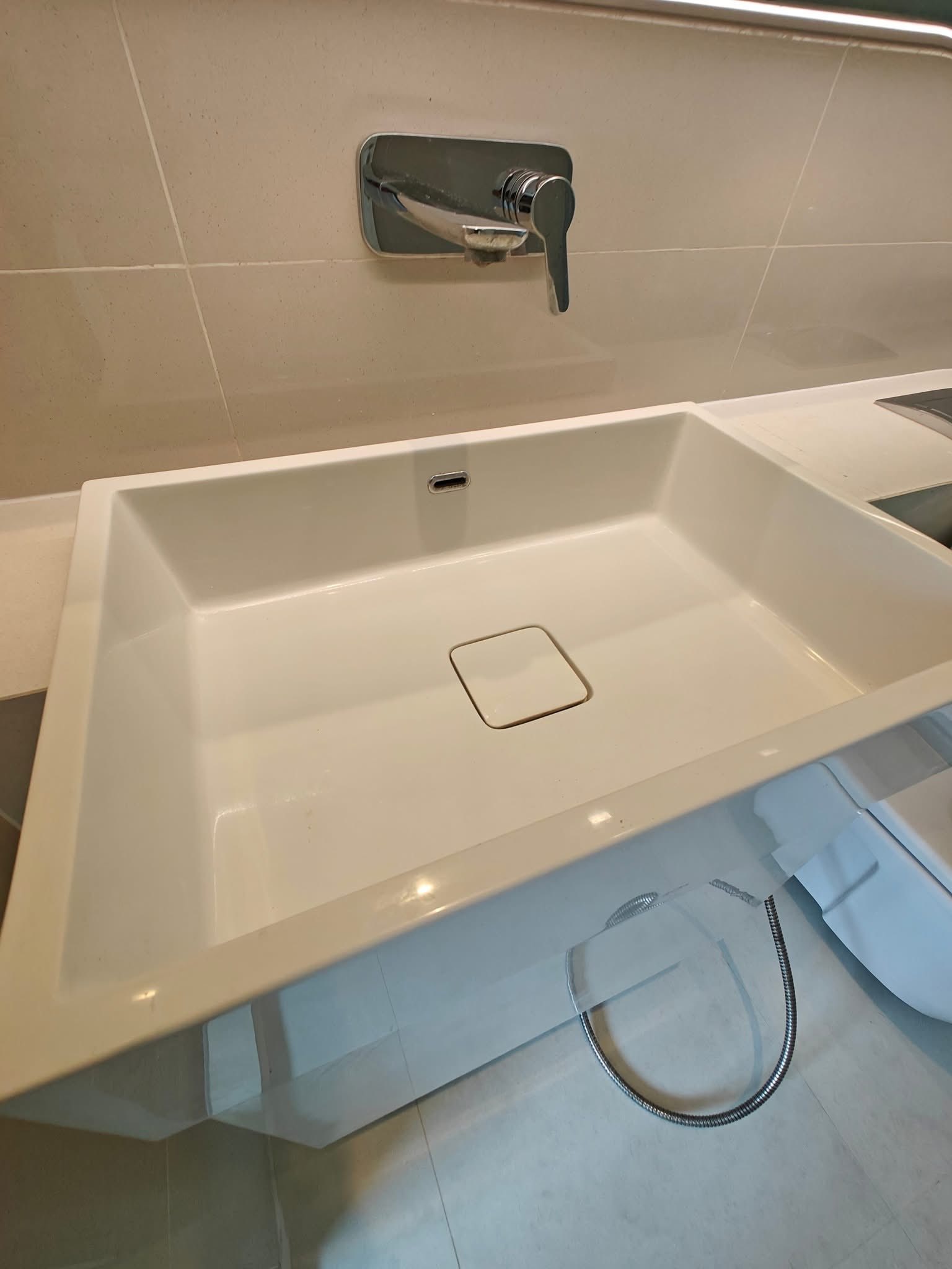 ให้เช่าคอนโด The Saint Residences (เดอะ เซนต์ เรสซิเดนซ์) High Rise โซนพื้นที่ BTS ห้าแยกลาดพร้าว ห้องแบบ 1ห้องนอน 1ห้องน้ำ โซนครัวปิด ขนาดห้อง 31 ตรม. ชั้น 32 ตึก C