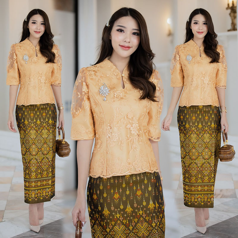 kudapy เสื้อลูกไม้สีชมพู/สีทอง เนื้อลูกเนื้อไม้ปัก ช่วงแขนทรงกระบอกดีไซน์ตรงแขน เป็นซีทรูนิดหน่อย (เฉพาะเสื้อ)