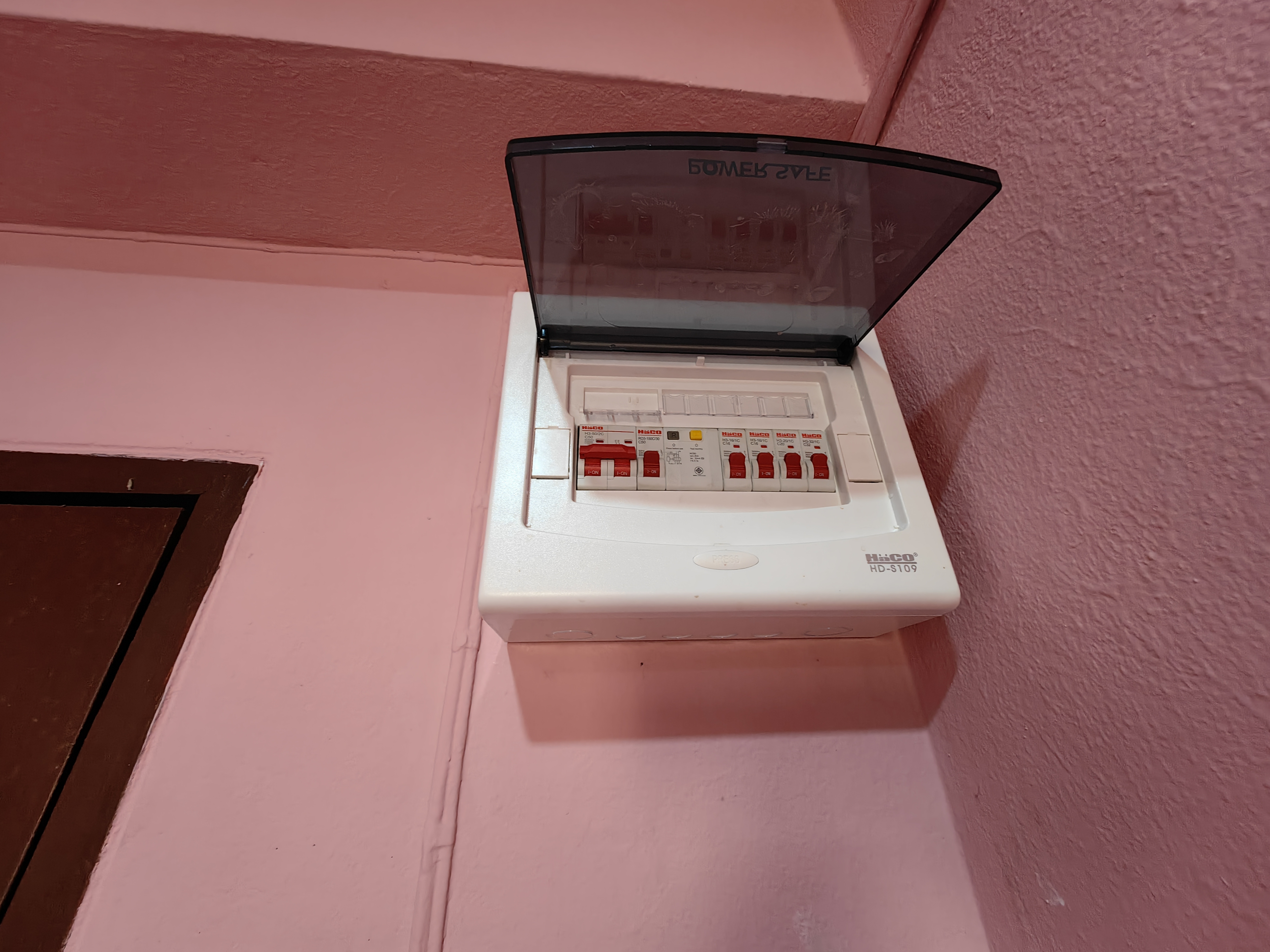 Nirun Residence 4Floor 25 sqm. Mega Bangna Ramkamheang2 Gemopolis 0909897810