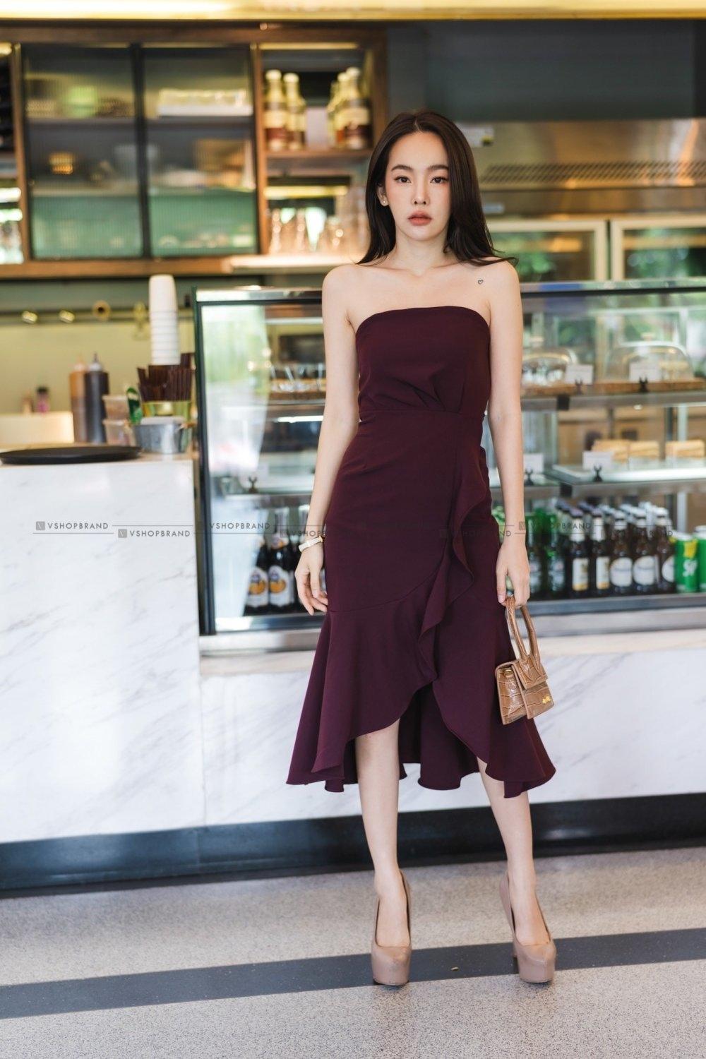 kudapy เดรสสั้นออกงานเกาะอกสีแดง/ฟ้า กรี๊ดกร๊าดกับลุคเผ็ช ที่ใส่แล้วๆๆดูผอมเพรียว