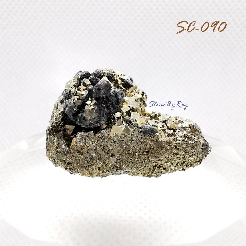 ไพไรต์ (Pyrite Octahedra Peru)