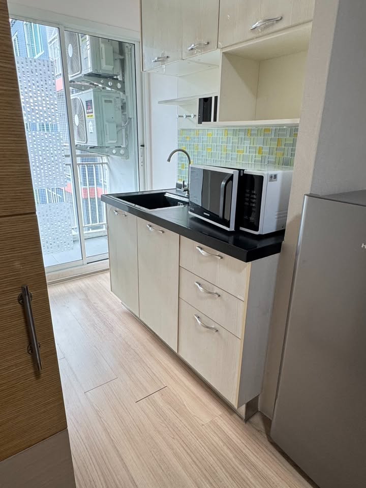 ให้เช่าคอนโด The Maple @Ratchada 19 (เดอะ เมเปิ้ล แอด รัชดา 19) 1ห้องนอน / 1ห้องน้ำ ขนาดห้อง 26 ตรม. ชั้น 4 ค่าเช่า 9,000 ต่อเดือน รถไฟฟ้า MRT รัชดา