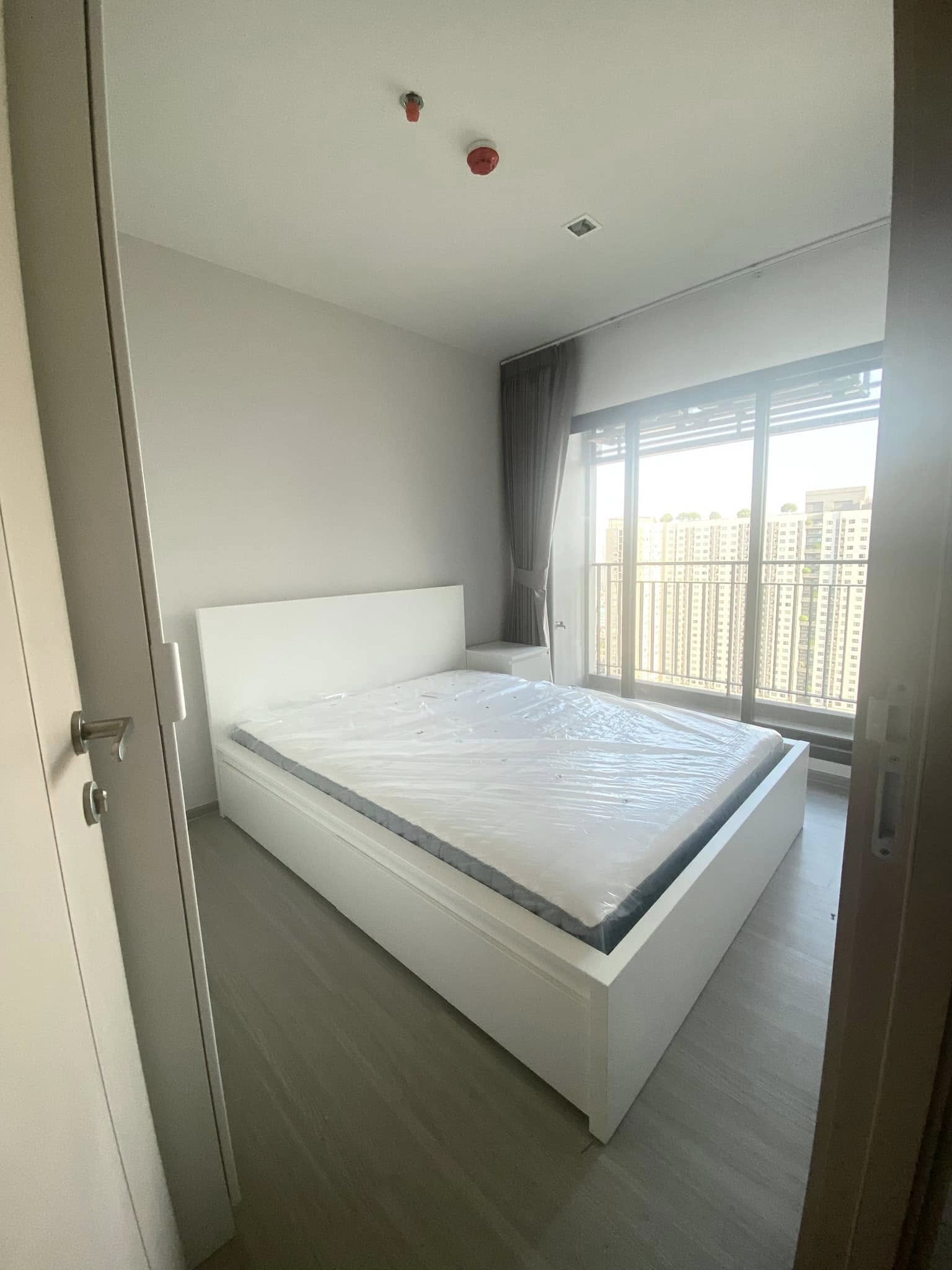 ให้เช่าห้องแบบ 1ห้องนอน 1ห้องอเนกประสงค์ 1ห้องน้ำ 1ครัวแยก โซนพื้นที่ BTS ตลาดพลู คอนโด Life Sathorn Sierra (ไลฟ์ สาทร เซียร์รา) ขนาดห้อง 36 ตรม. ชั้น 27 ตึก A