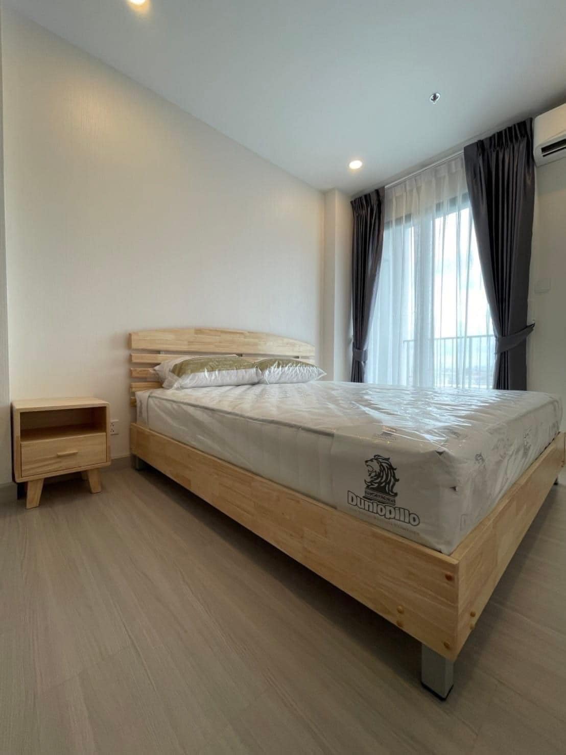 ปล่อยเช่าคอนโด Supalai Lite Thaphra-Wongwian Yai (ศุภาลัย ไลท์ ท่าพระ-วงเวียนใหญ่) - 1ห้องนอน 1ห้องทำงาน 1ห้องน้ำ 1ห้องนั่งเล่น - ใกล้ MRT ท่าพระ - ขนาดห้อง 43.5 ตรม. ชั้น 9