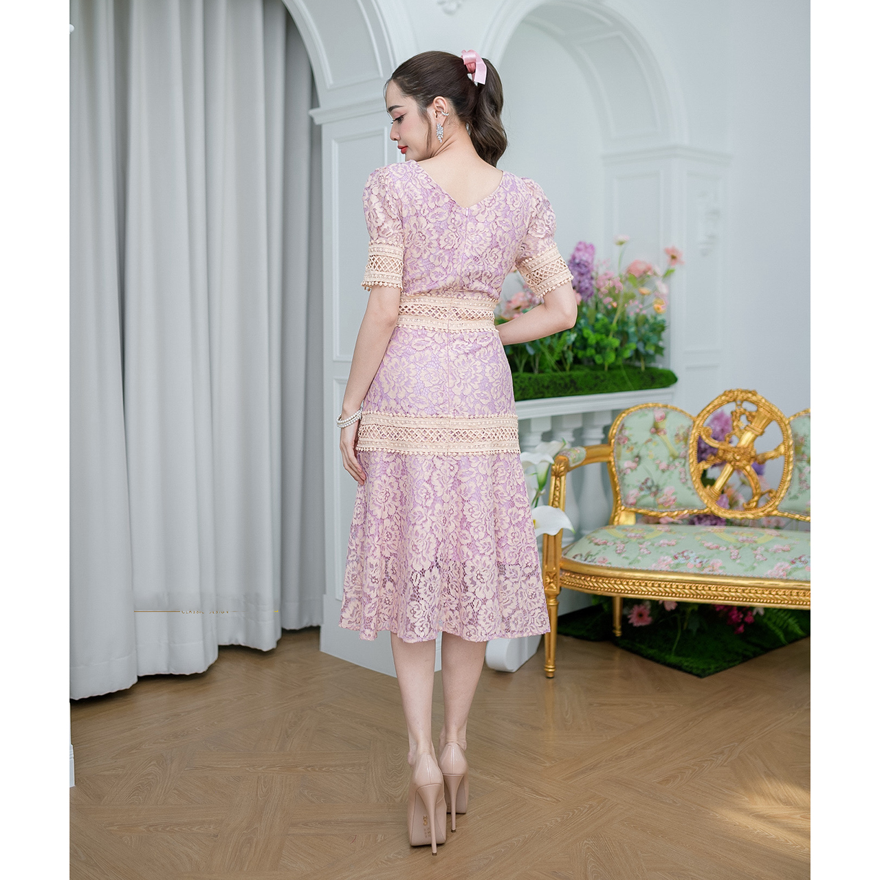 kudapy เดรสสั้นสีม่วงครีม/สีโอรส ลูกไม้ผ้าดีเนื้อนิ่ม ลายสวย ดีเทลแต่งลูกไม้คาดช่วงเอว และสะโพก ปลายแขนแต่งจั้มสวยหวาน