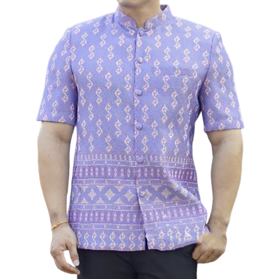 kudapy เสื้อผ้าไหมลายขอ คอจีน คอพระราชทาน สีชมพูกลีบบัว,สีทอง,สีชมพูกะปิ,สีฟ้า เสื้อผ้าไทยผู้ชาย ผ่าหน้า แขนสั้น มีกระเป๋าด้านซ้ายบน (อัดผ้ากาว มีฟองน้ำเสริมไหล่)