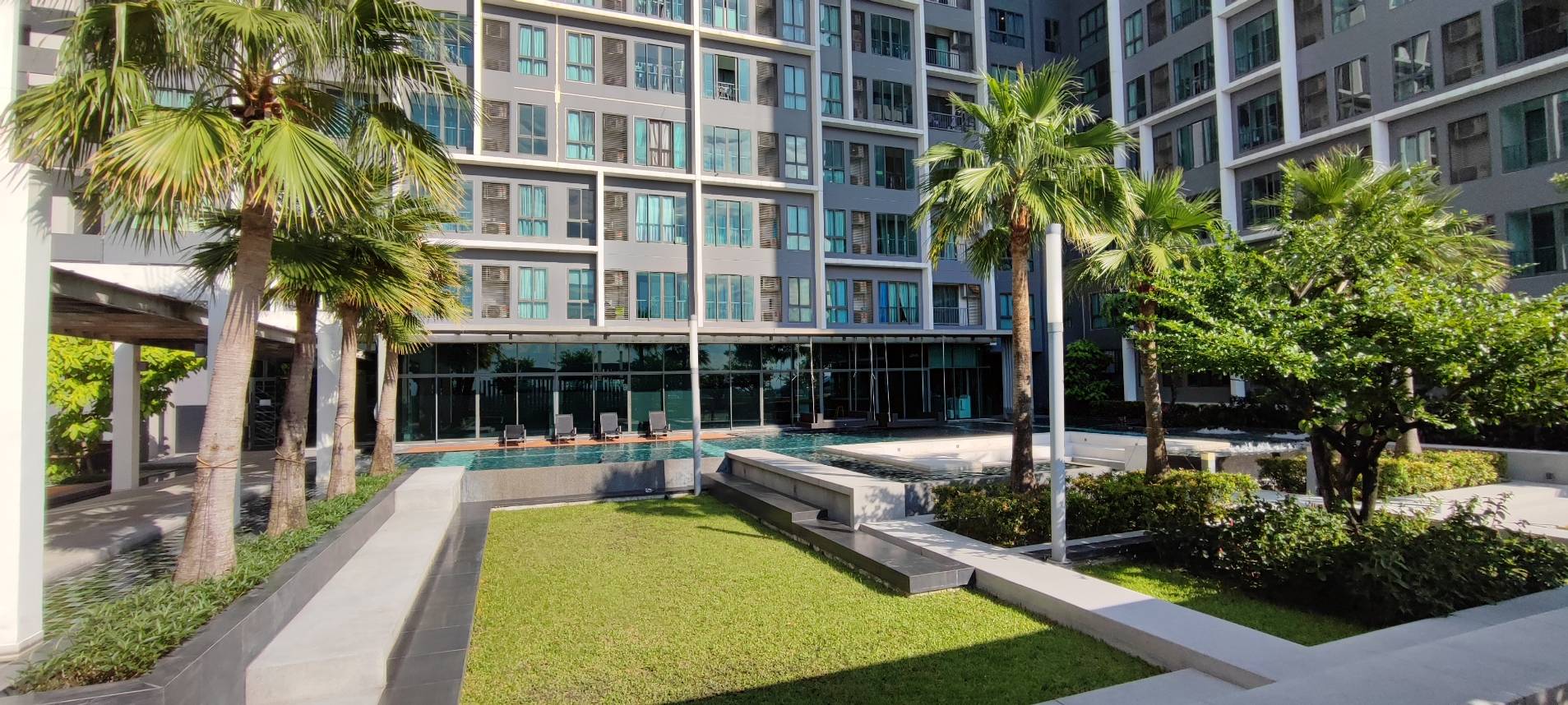 ปล่อยเช่าคอนโด IDEO Mobi Charan Interchange (ไอดีโอ โมบิ จรัญ-อินเตอร์เชนจ์) - 2ห้องนอน 1ห้องน้ำ 1ห้องนั่งเล่น - ใกล้ MRT บางขุนนนท์ - ขนาดห้อง 45 ตรม. ชั้น 12 จอดรถได้ 2 คัน