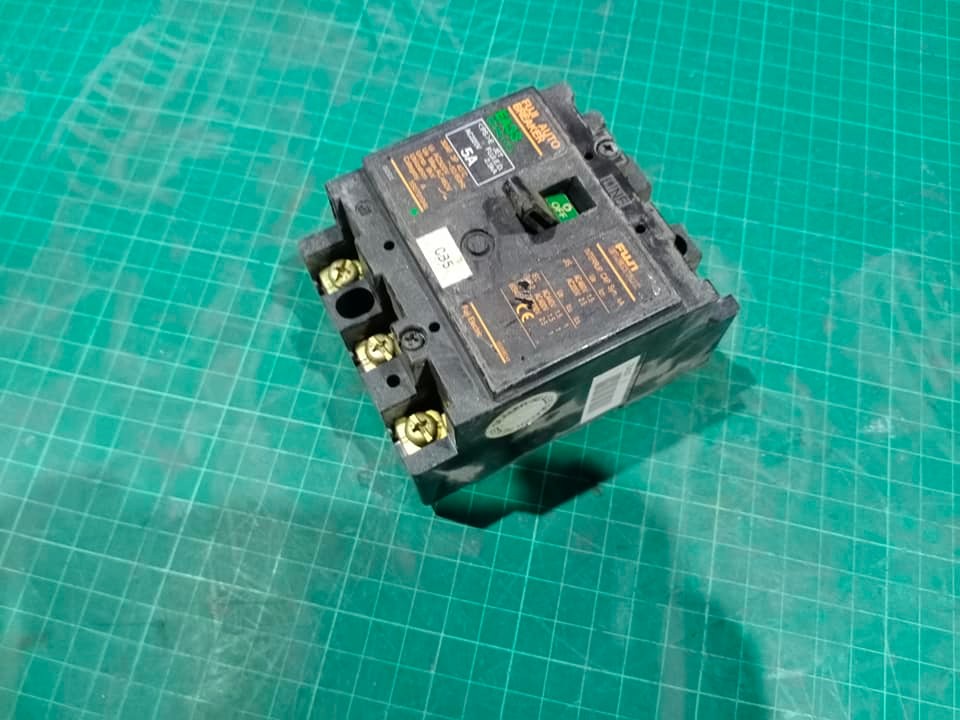 FUJI EA33 5A EARTH LEAKER BREAKER