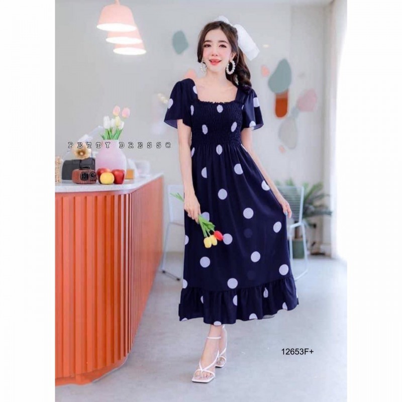 kudapy เดรสยาวสีกรมท่า ดำ ฟ้า เขียว เหลือง แดง คอเหลี่ยมแขนระบาย ผ้าไหมอิตาลี่ลายจุดใหญ่ อกแต่งสม็อค ชายเดรสแต่งระบาย