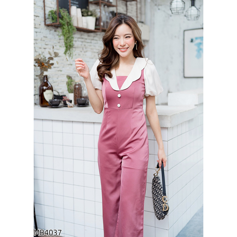 kudapy จั๊มสูทสีชมพู/ยีนส์สีอ่อน คอวีระบายขายาวใส่สบายสวยดูดี