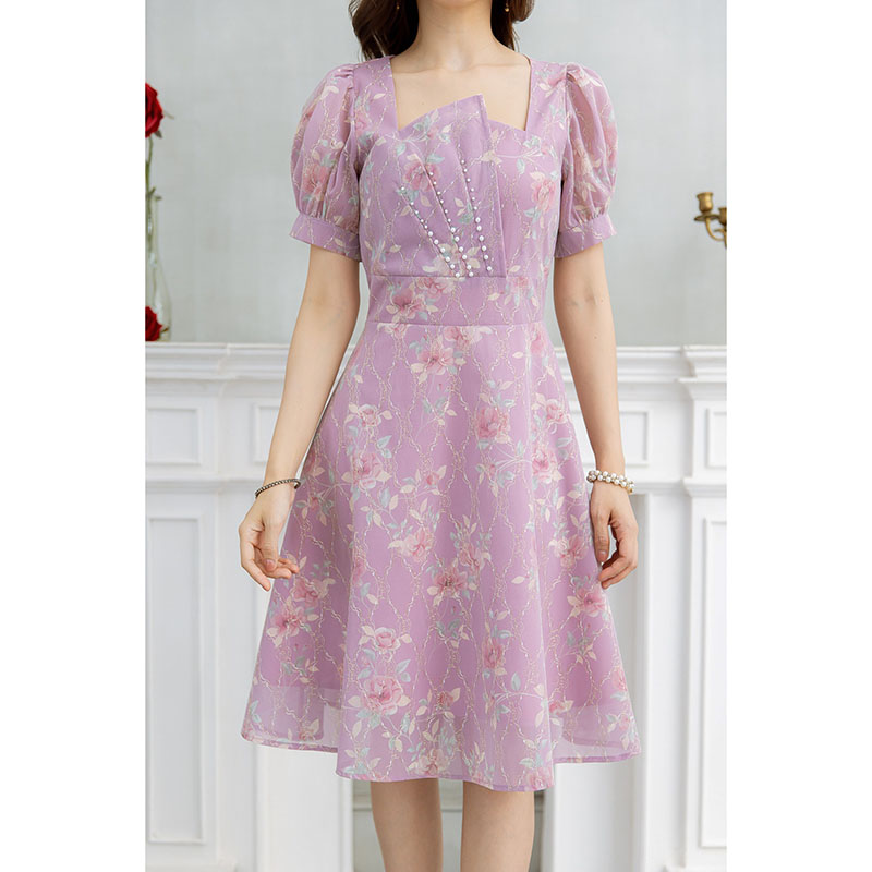 kudapy เดรสสั้นสีครีม/สีม่วงอมชมพู ชีฟองพิมพ์ลายอัดกาวผ้าตาข่ายปักดิ้นทอง