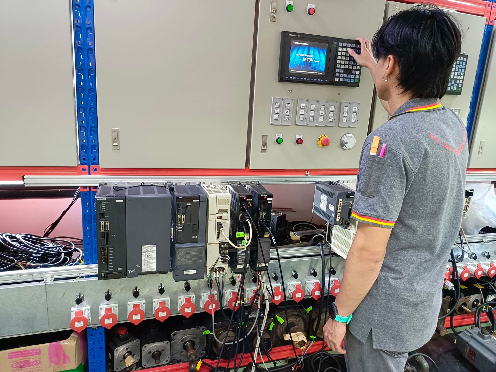 งานซ่อม SERVO DRIVE MITSUBISHI MDS-D-8080 และ MDS-D-V1-80