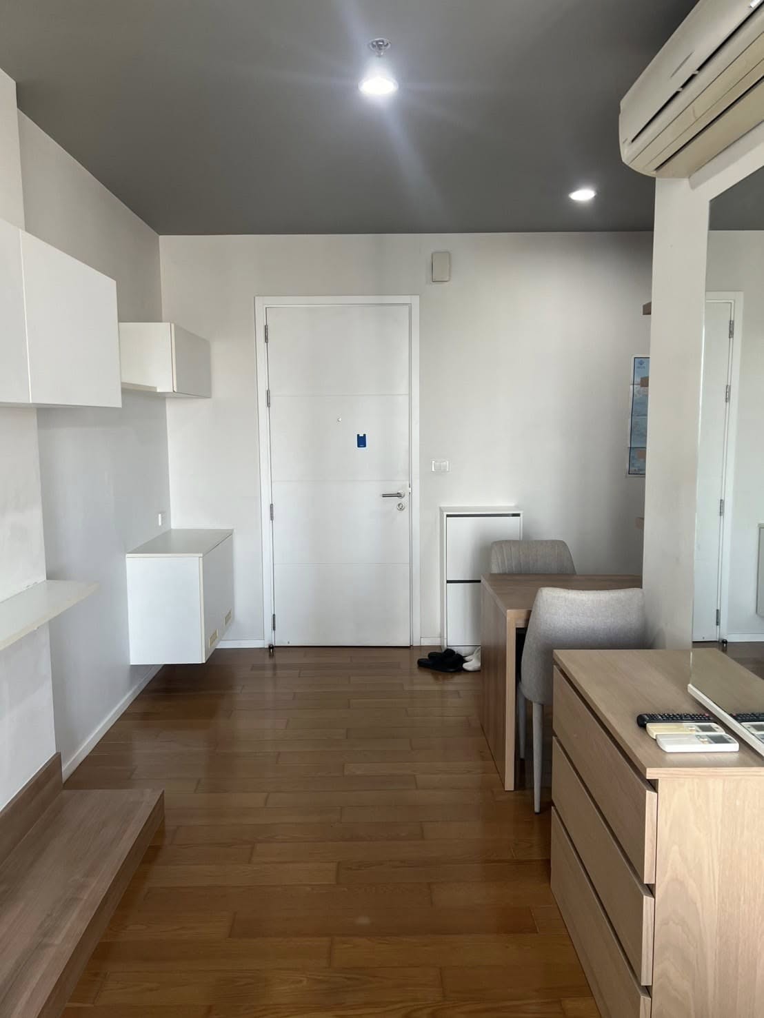 ปล่อยเช่า Blocs 77 (บลอคส์ 77) - โซนพื้นที่ BTS อ่อนนุช 1ห้องนอน 1ห้องน้ำ 1ห้องนั่งเล่น - ขนาดห้อง 40 ตรม. ชั้น 12 - ให้เช่า 17,000 ต่อเดือน