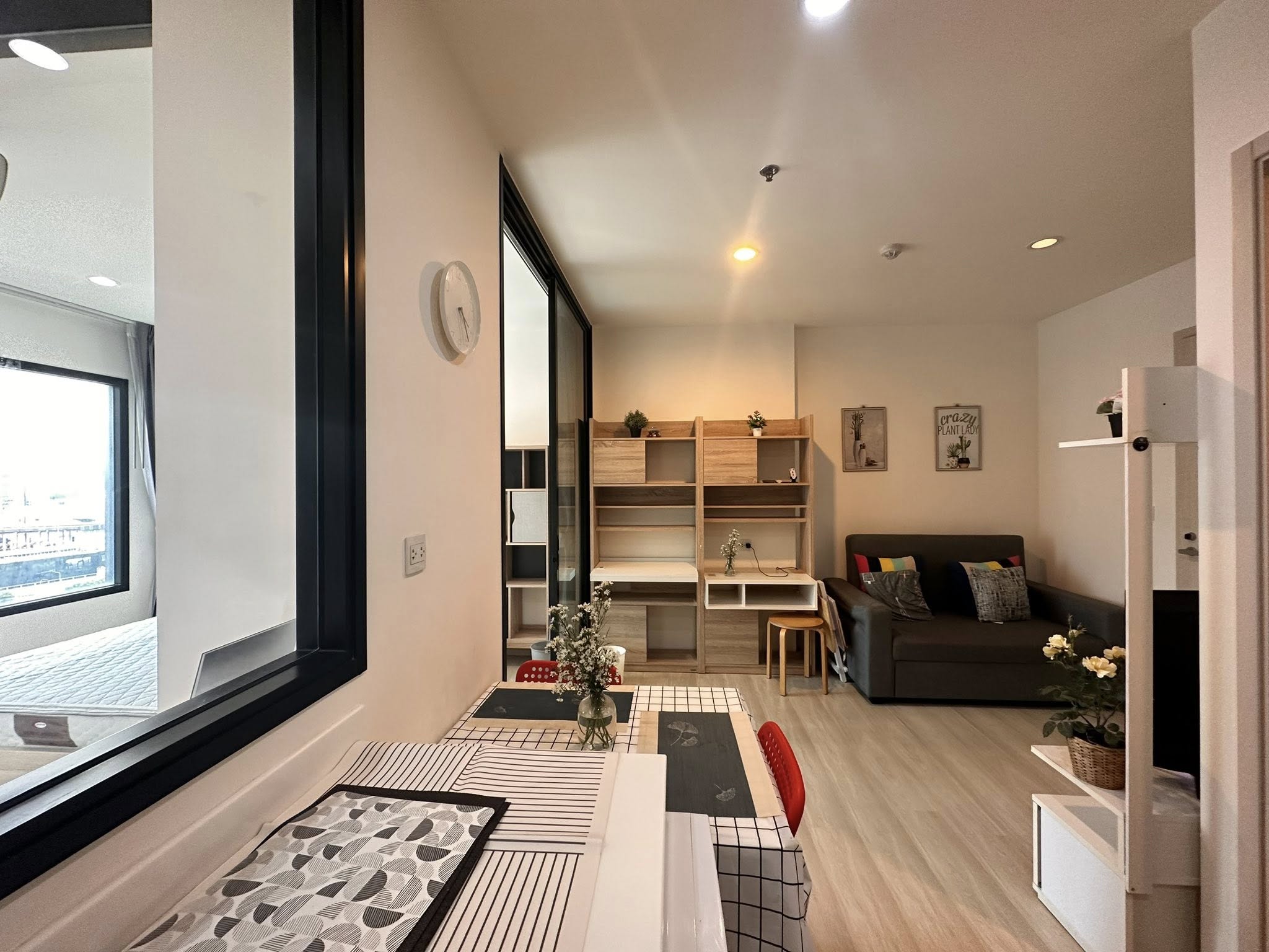 ให้เช่าคอนโด Life Asoke (ไลฟ์ อโศก) โซน รถไฟฟ้า MRT เพชรบุรี / มศว 1ห้องนอน / 1ห้องน้ำ ขนาดห้อง 35 ตรม. ชั้น 12 ตึก N