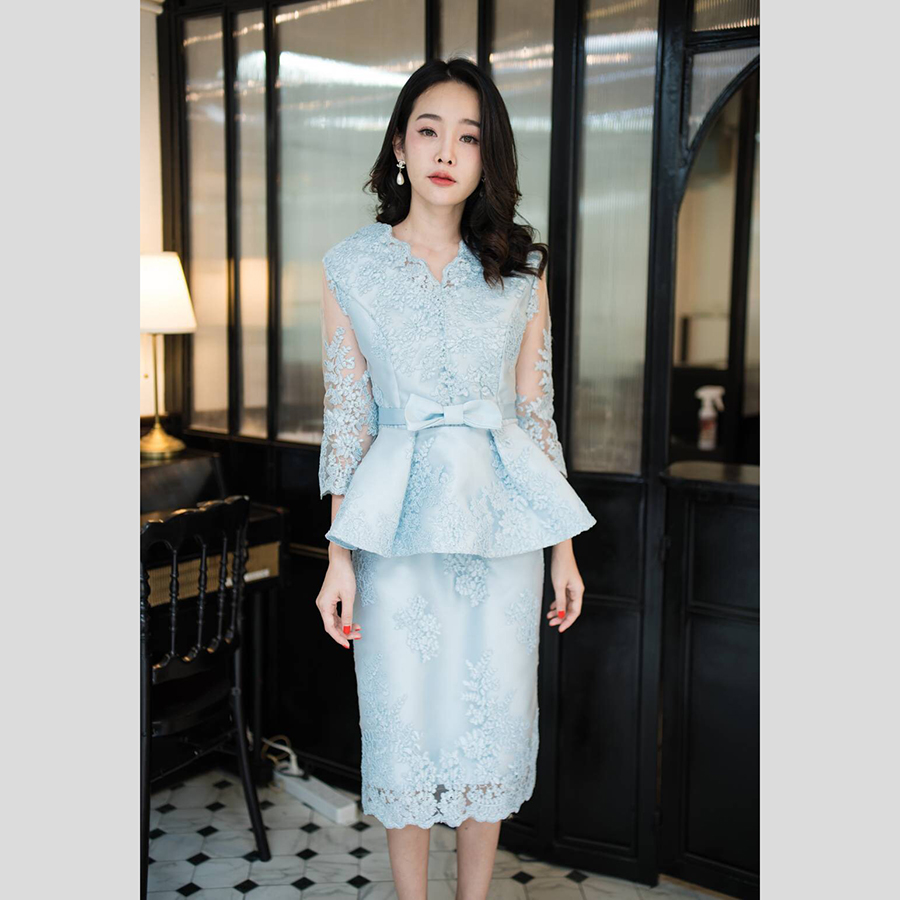 kudapy set 2 ชิ้น เสื้อลูกไม้สีฟ้า+กระดปรงทรงเอสีฟ้าเข้ารูป ชุดไปงานแต่ง งานบวช ใส่ออกงาน ทำบุญ