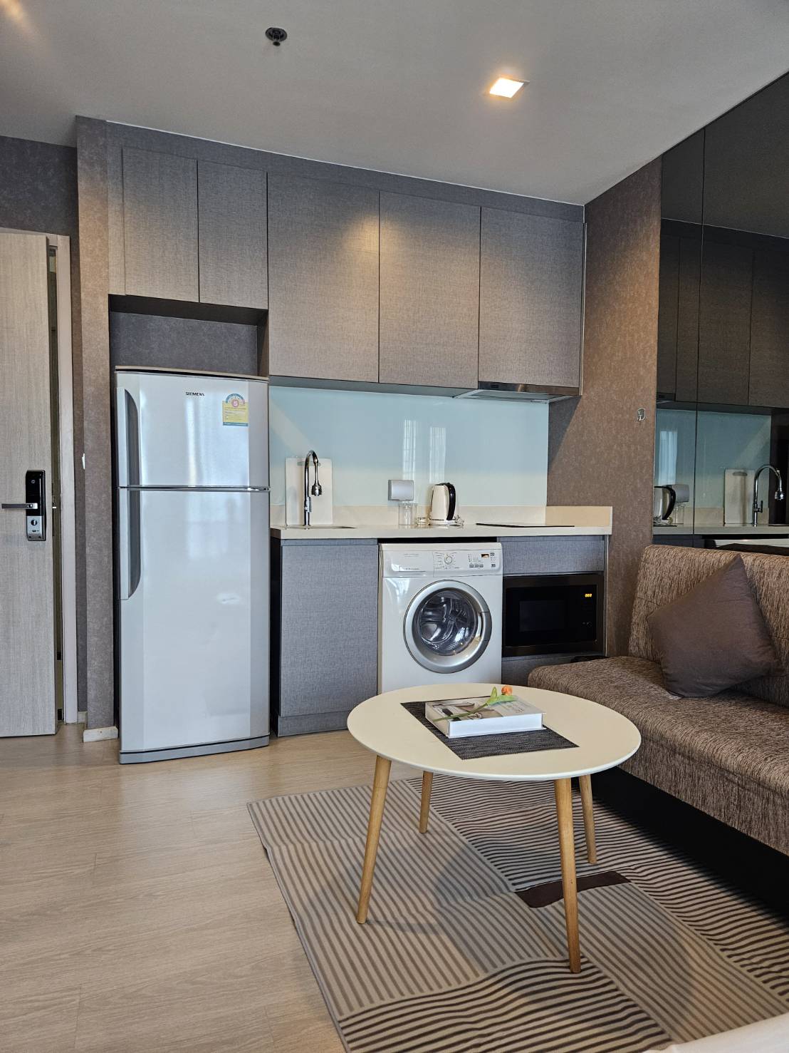 ปล่อยเช่าคอนโด Rhythm Sukhumvit 36 - 38 (ริทึ่ม สุขุมวิท 36 - 38) - Studio 1ห้องน้ำ - ใกล้ BTS ทองหล่อ