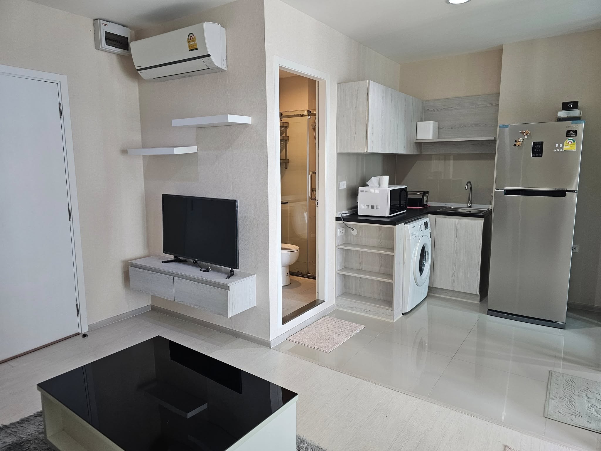 ให้เช่าห้องแบบ 1ห้องนอน 1ห้องอเนกประงสงค์ 1ห้องน้ำ โซนพื้นที่ BTS เอราวัณ คอนโด Aspire Erawan (แอสปาย เอราวัณ) High Rise ขนาดห้อง 35 ตรม. ชั้น 11 ตึก B