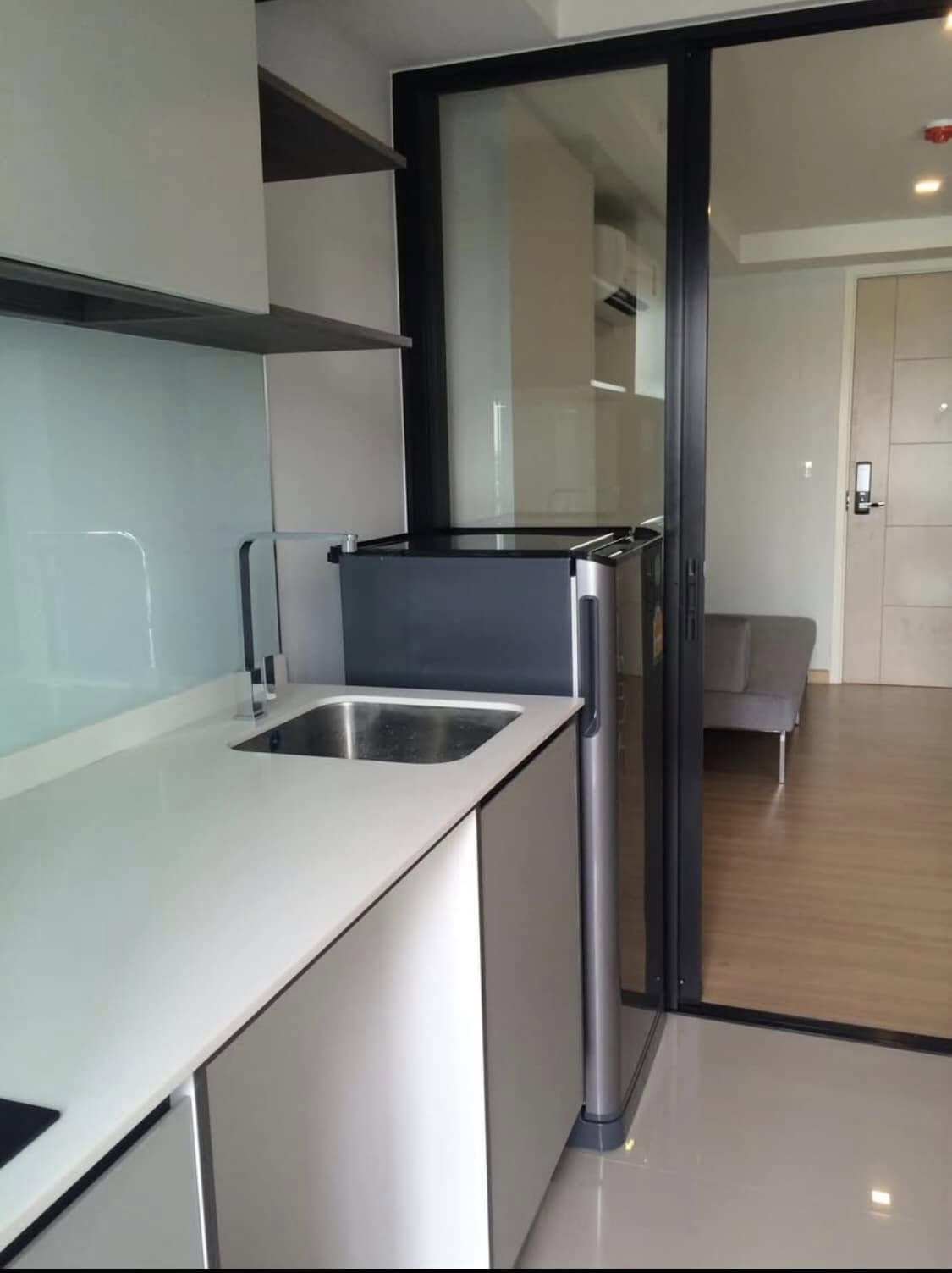 ให้เช่าห้องแบบ 1ห้องนอน 1ห้องน้ำ 1ครัวแยก โซนพื้นที่ BTS สายหยุด คอนโด Knightsbridge Skycity Saphanmai (ไนท์บริดจ์ สกายซิตี้ สะพานใหม่) ขนาดห้อง 28.6 ตรม. ชั้น 9