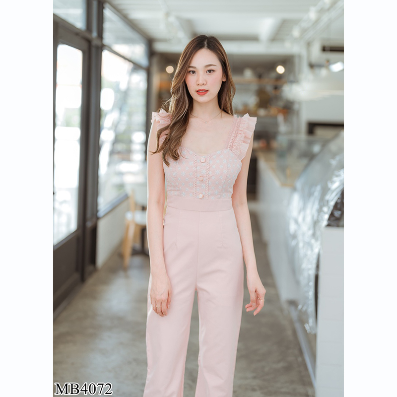 kudapy จั๊มสูทขายาวสีชมพู/สีเขียว สายเดี่ยวระบายแขนกุดลูกไม้สวยดูดี