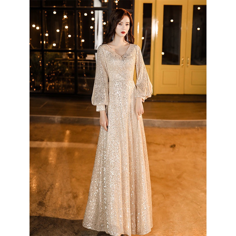 kudapy (พรีออเดอร์ 7-30 วัน) ชุดราตรีไปงาน ชุดราตรียาวสีครีมทองปักเลื่อมทั้งชุด คอวี แขนยาวทรงตุ้กตาจั้มปลาย กระโปรงบานทิ้งตัวทรงสวย งานมีซับใน ซิบหลังอย่างดี