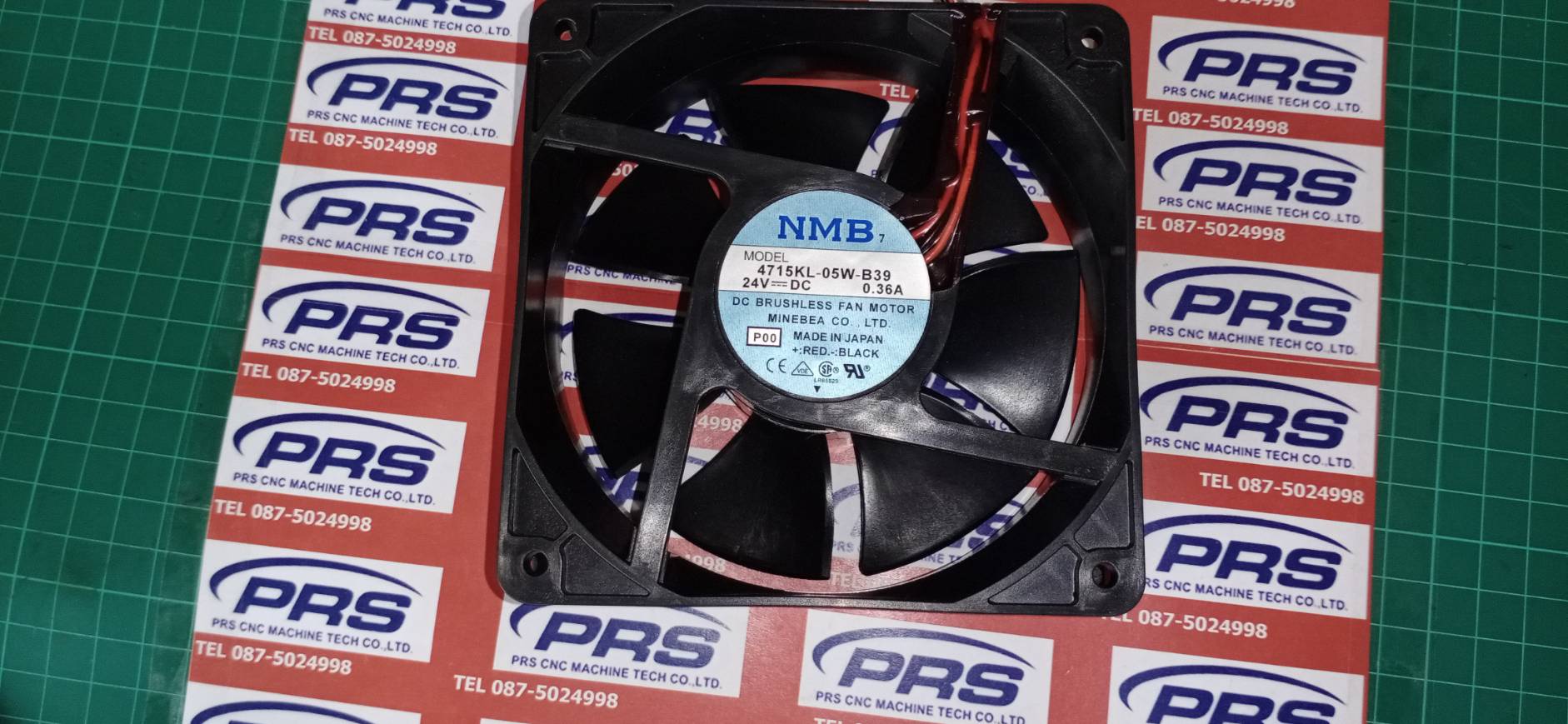 NMB 4715KL-05W-B39 Black plug