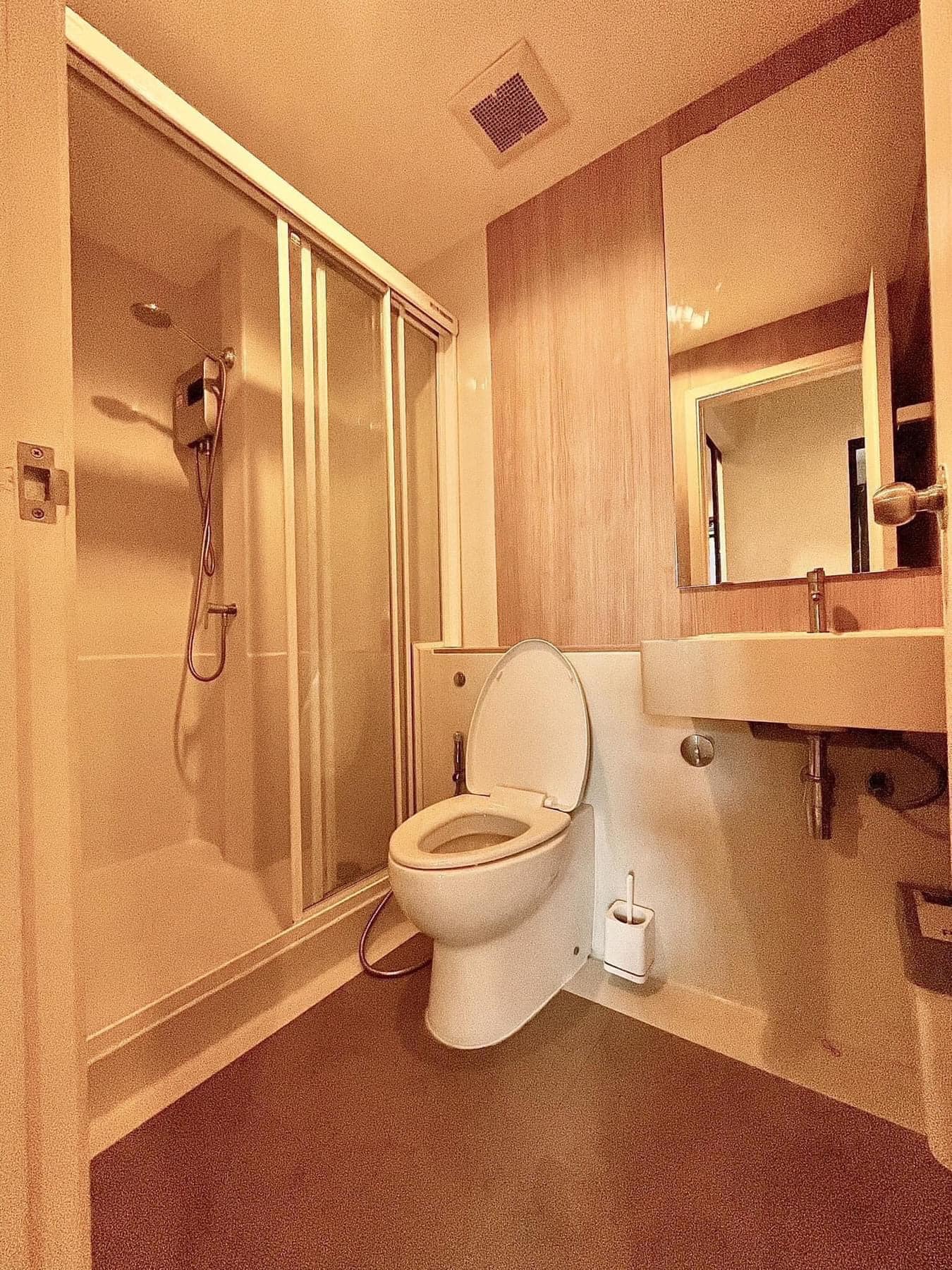 ปล่อยเช่าคอนโด แอสปาย สาทร - ตากสิน (คอปเปอร์ โซน) (Aspire Sathorn - Taksin (Copper Zone)) - 1ห้องนอน 1ห้องครัว 1ห้องน้ำ 1ห้องนั่งเล่น - ใกล้ BTS วุฒากาศ - ขนาดห้อง 26.71 ตรม. ชั้น 5 ติดสระน้ำและห้องฟิตเนส