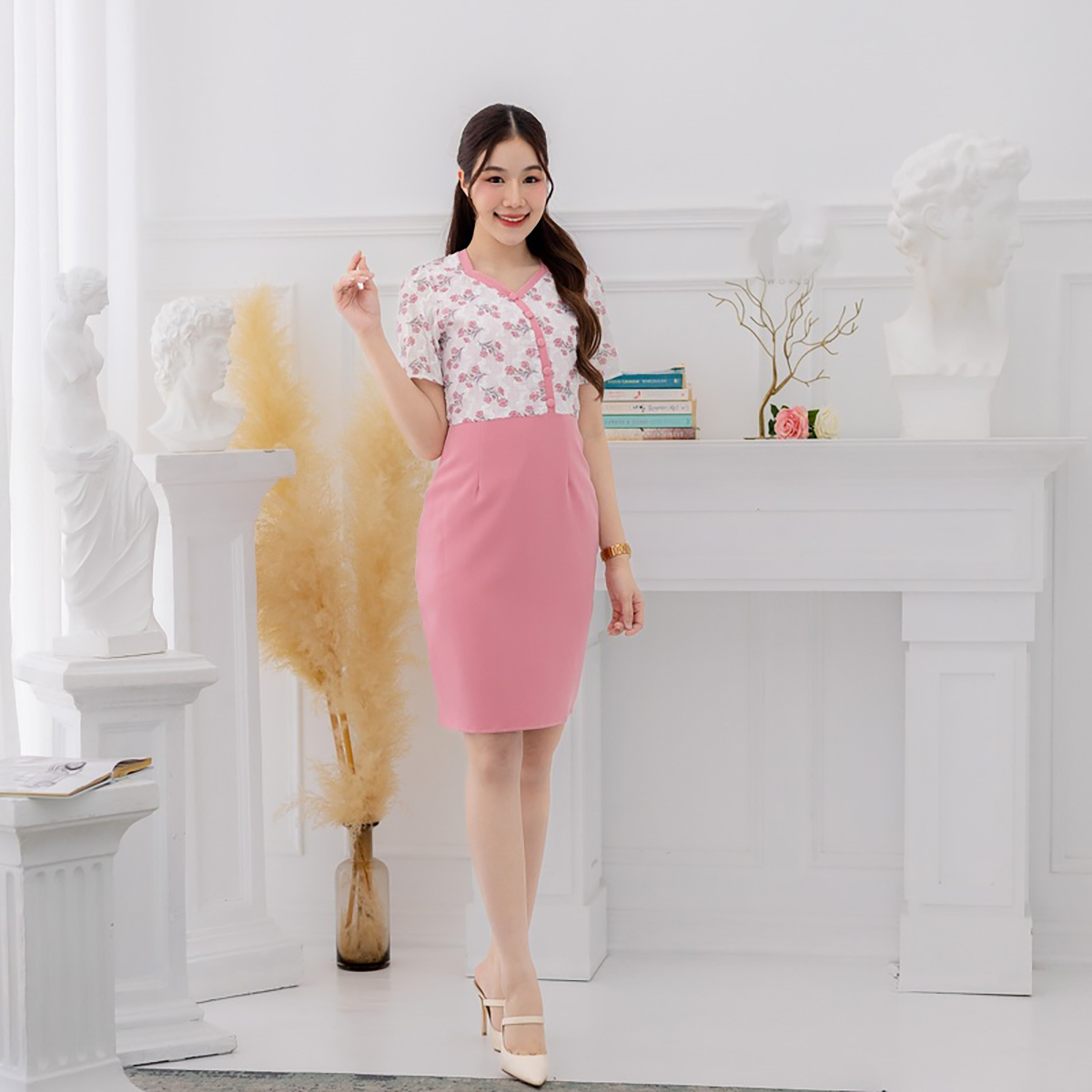 kudapy เดรสสั้นคอวีสีฟ้า,สีชมพู,สีม่วง เดรสสั้นพิลพ์ลายดอก ทรงเอ