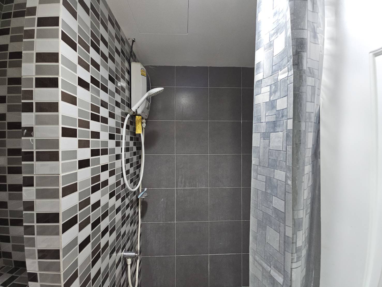 สนใจชมห้องติดต่อได้เลย Line ID: Smile-easy ปล่อยเช่าคอนโด Dcondo Rattanathibet (ดีคอนโด รัตนาธิเบศร์) - 1ห้องนอน 1ห้องน้ำ 1ห้องนั่งเล่น - ใกล้ MRT ไทรม้า - ขนาดห้อง 28 ตรม. ชั้น 8 ตึก B