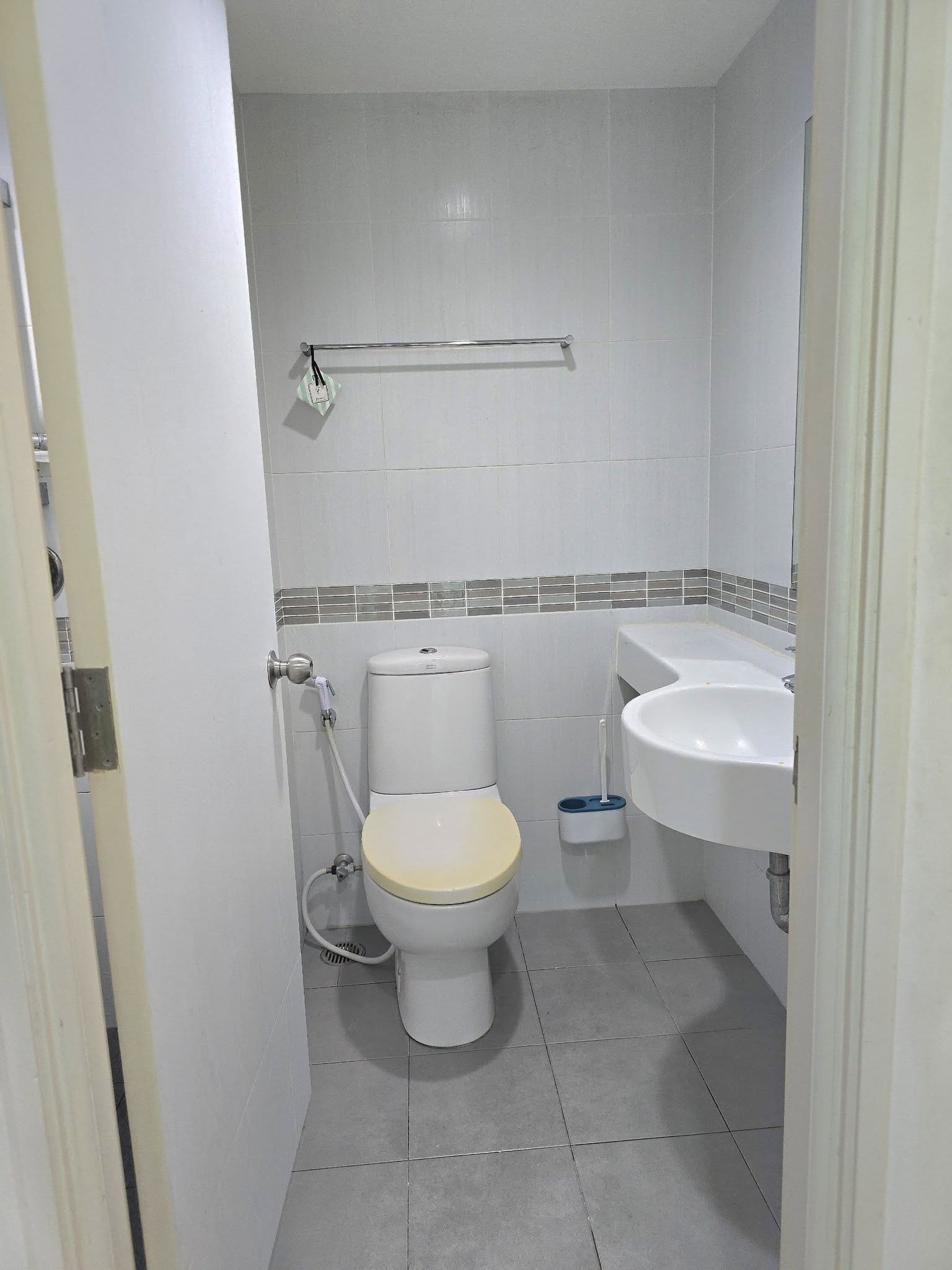 ให้เช่าห้องแบบ 1ห้องนอน 1ห้องน้ำ โซนพื้นที่ MRT พระราม 9 คอนโด Lumpini Park Rama 9 - Ratchada (ลุมพินี พาร์ค พระราม 9 – รัชดา) High Rise ขนาดห้อง 26.5 ตรม. ชั้น 16 ตึก A