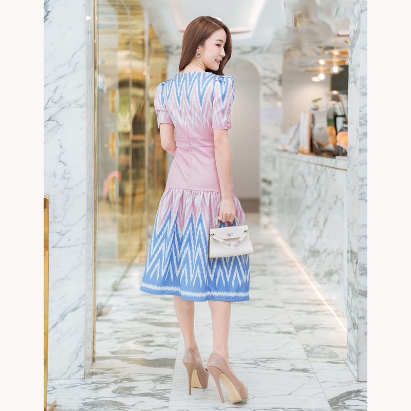 kudapy เดรสสั้นผ้าไทยคอกลมกว้างสีม่วง/สีชมพู สายรัดเอวลายไทยใส่สบายสวยดูดี