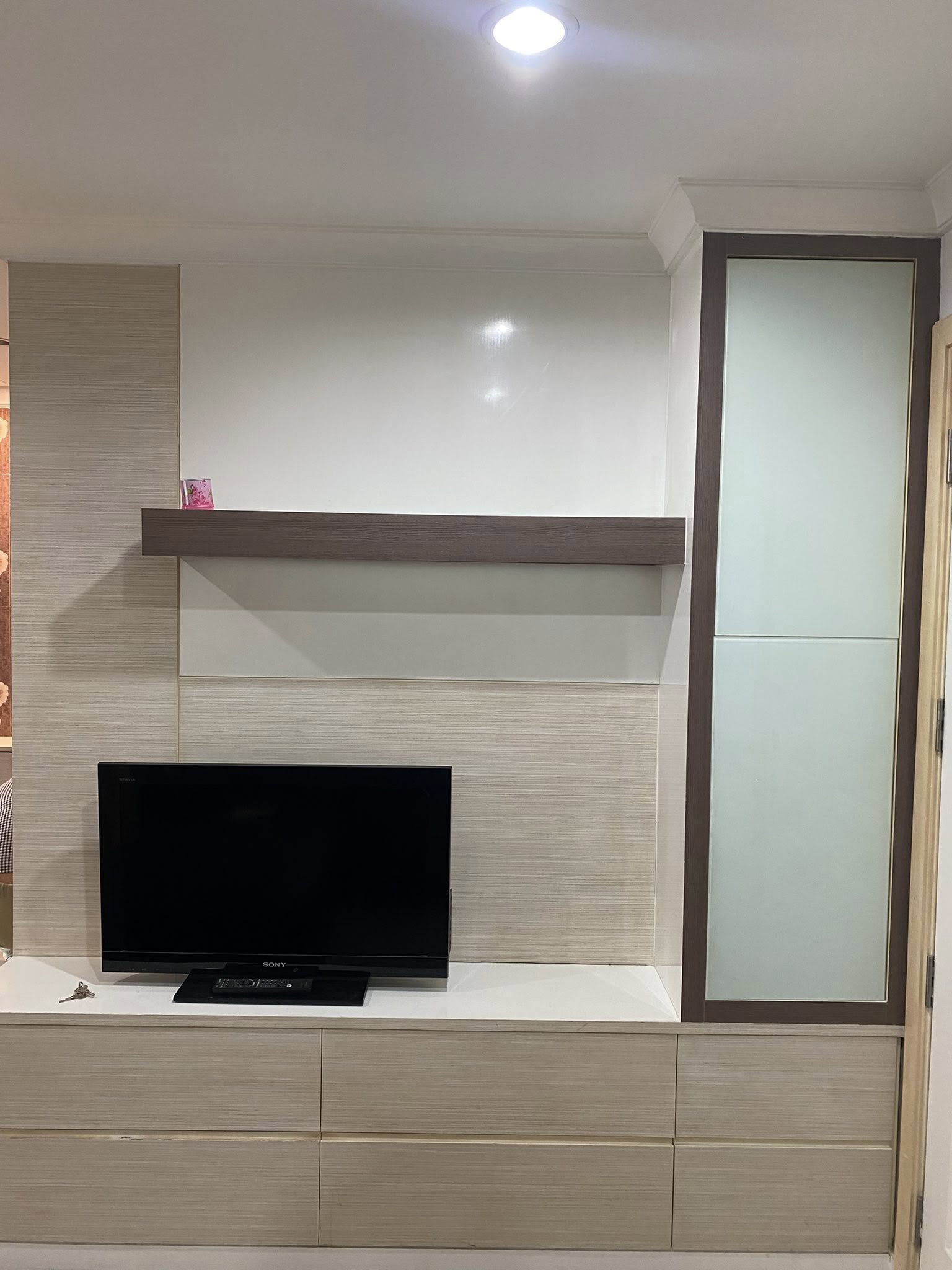 ให้เช่าคอนโด Lumpini Place Rama 9 - Ratchada (ลุมพินี เพลส พระราม 9 - รัชดา) 1ห้องนอน / 1ห้องน้ำ ขนาดห้อง 38 ตรม. ชั้น 10 ตึก B ค่าเช่า 13,500 ต่อเดือน รถไฟฟ้าMRTพระราม9