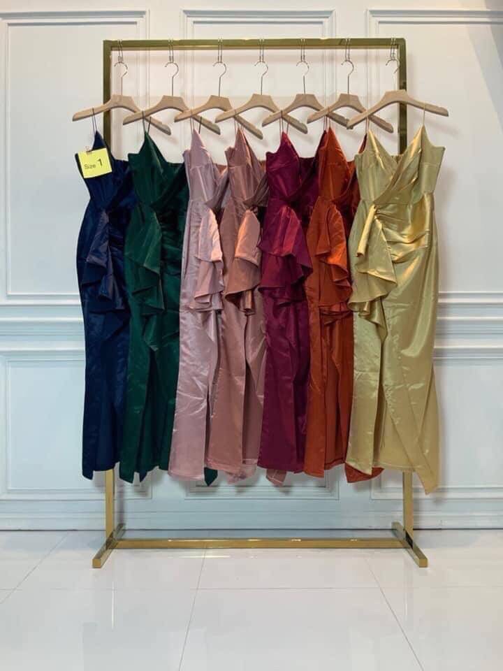 kudapy ชุดราตรียาวสายเดี่ยวจีบเอวระบาย กป.ยาวผ่าหน้า ผ้าเปเป้ไม่ยืด สีกรมท่า ,ฟ้าเทา ,น้ำตาลอิฐ,ชมพูพิ้งโกลด์,แชมเปญ,ฟ้าเข้ม,น้ำเงินสด