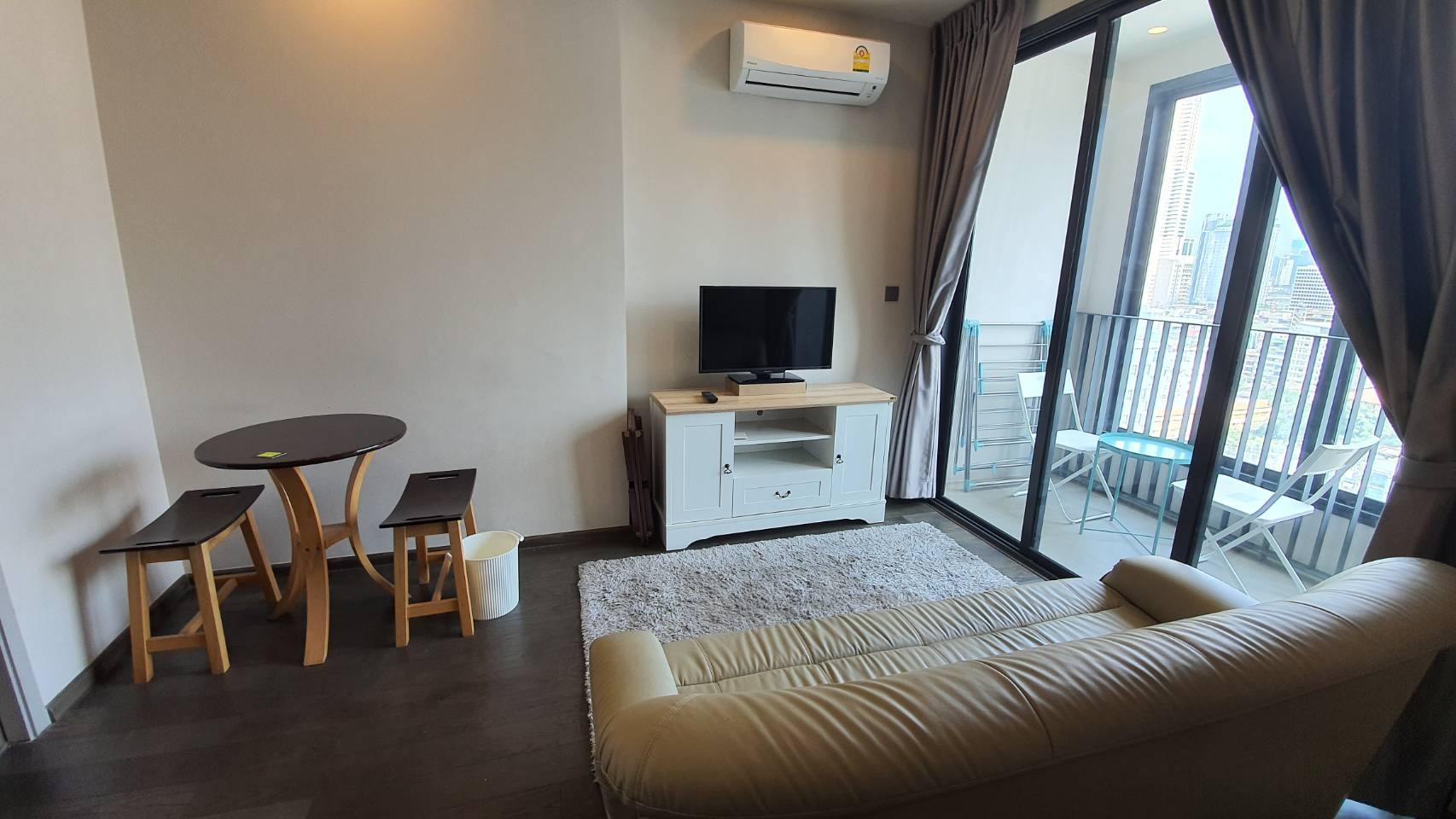 ให้เช่าห้องแบบ 1ห้องนอน 1ห้องน้ำ โซนพื้นที่ BTS ราชเทวี คอนโด IDEO Q Siam-Ratchathewi (ไอดีโอ คิว สยาม-ราชเทวี) High Rise ขนาดห้อง 35 ตรม. ชั้น 15