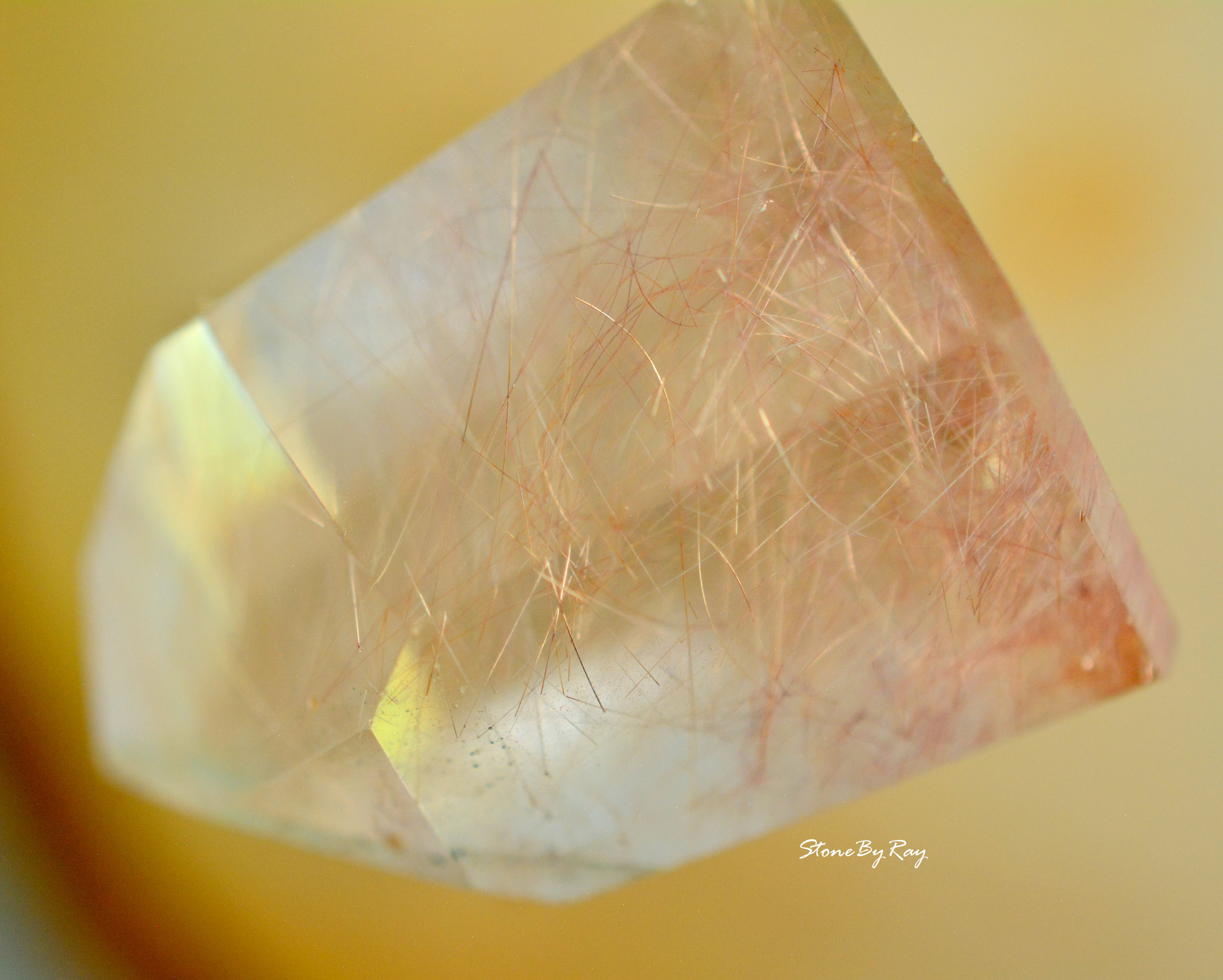 หินไหมนาคเจียรทรงผลึกแท่งคริสตัล