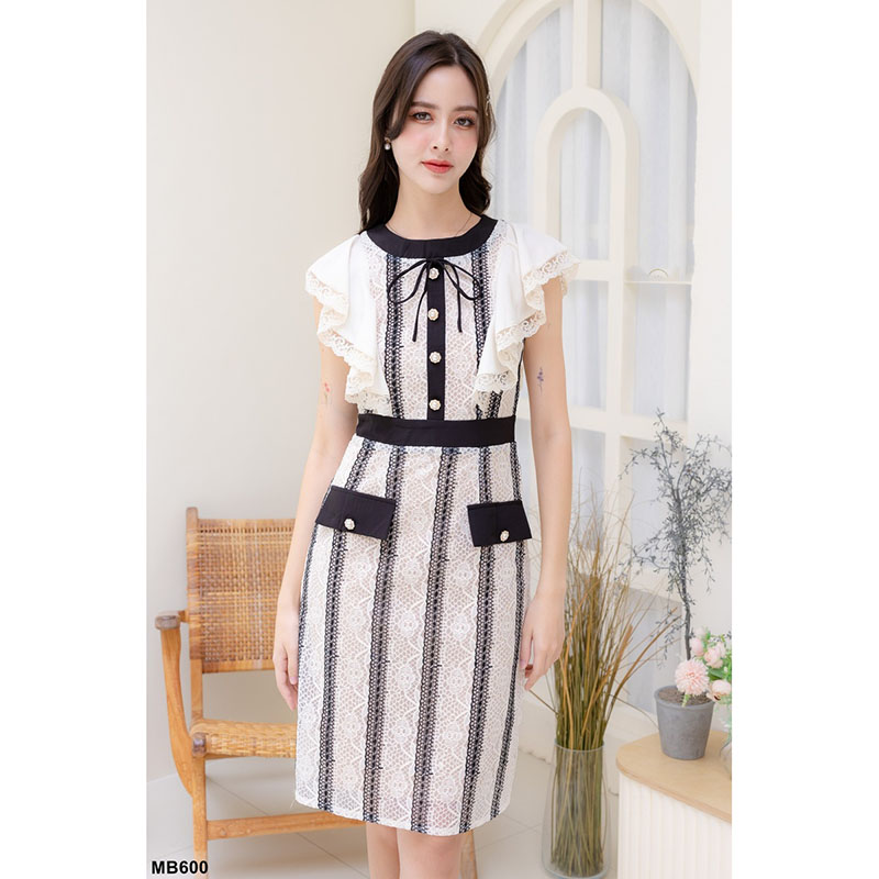 kudapy เดรสสั้นสีชมพู/สีดำ ลูกไม้ลายทางแขนกุดแต่งกระเป๋า