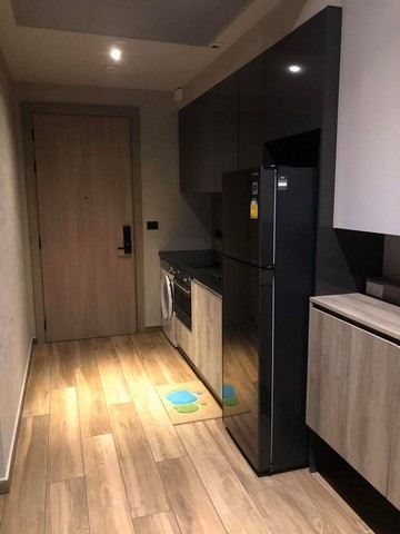 ปล่อยเช่าคอนโด The Lofts Asoke (เดอะ ลอฟท์ อโศก) - ตกแต่งเครื่องใช้ไฟฟ้าครบ ใกล้ มศว. - การเดินทาง: MRT เพชรบุรี